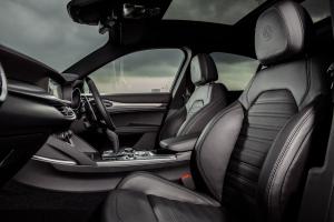 Alfa Romeo Stelvio Veloce 2020 года  (UK)